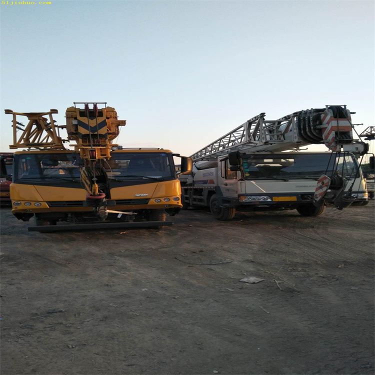 武侯吊车吊挖机正确办法